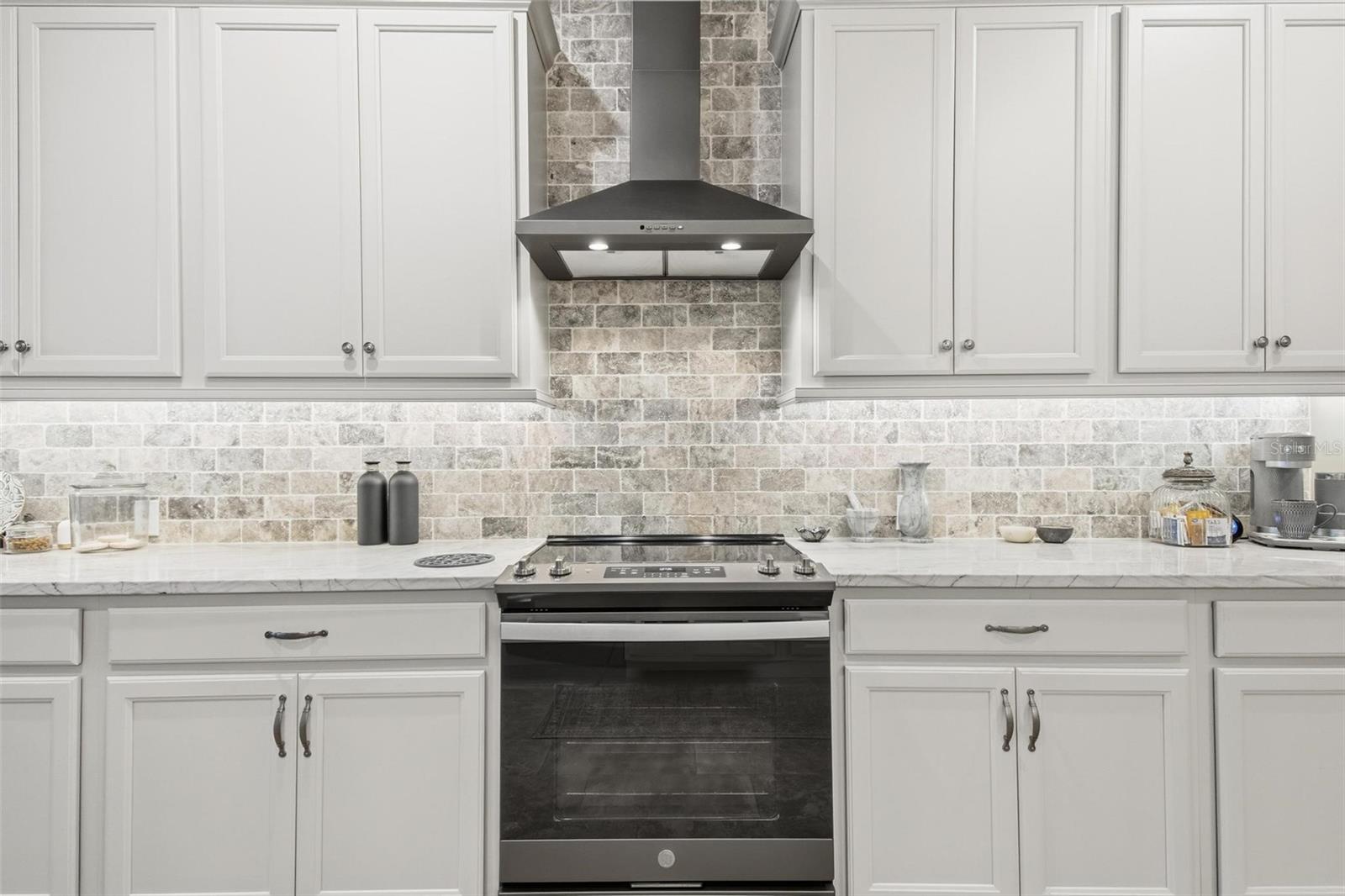 Image 25 of 49 For 68 Graham Woods Place