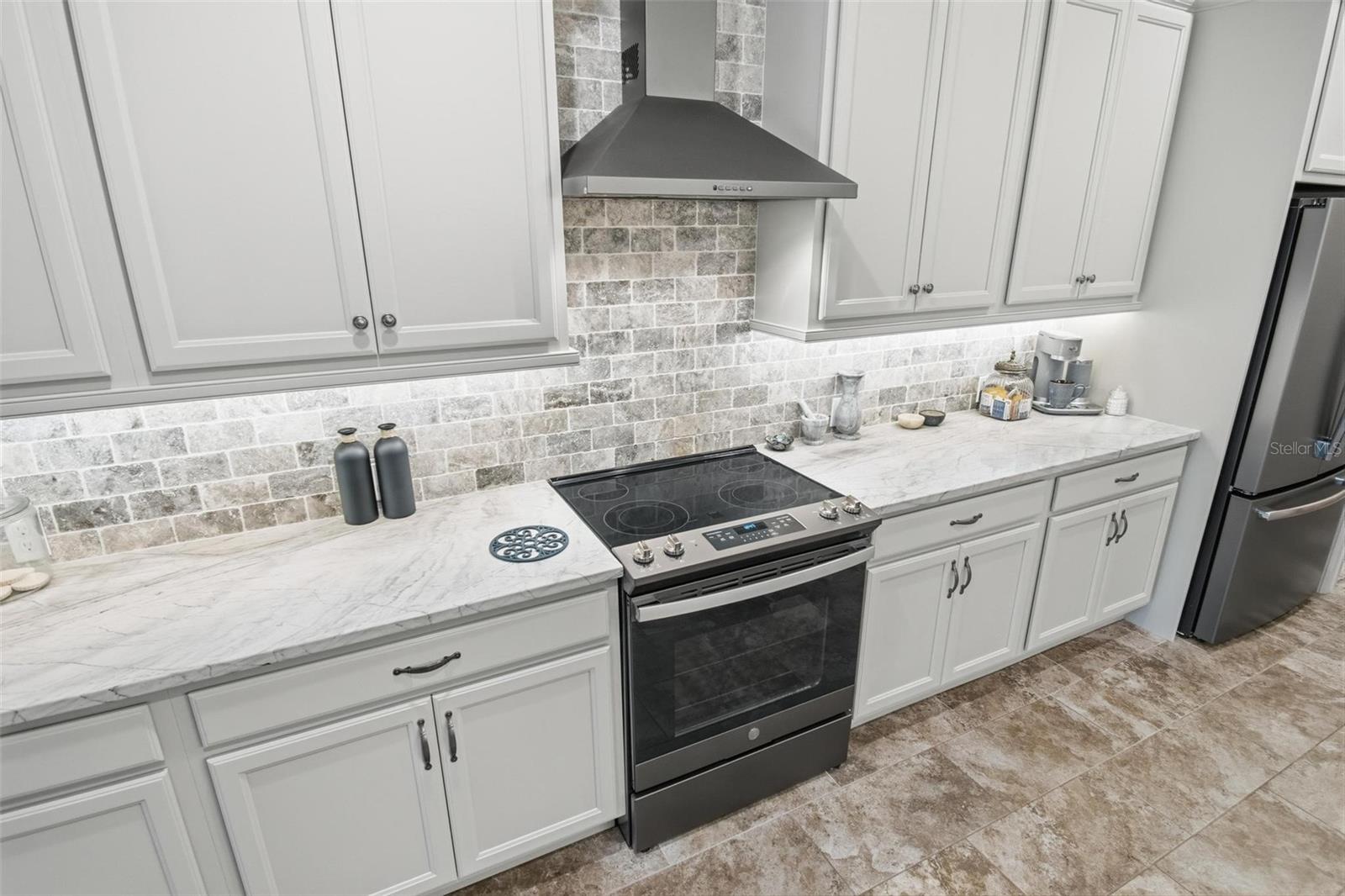 Image 26 of 49 For 68 Graham Woods Place