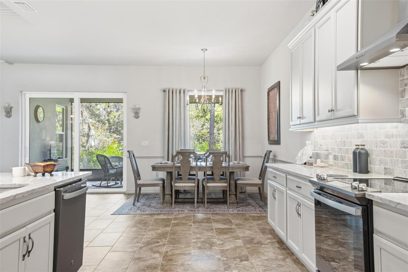 Image 28 of 49 For 68 Graham Woods Place