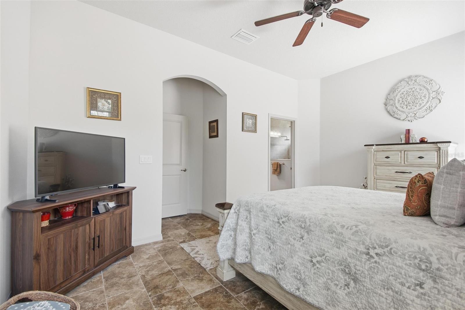 Image 34 of 49 For 68 Graham Woods Place