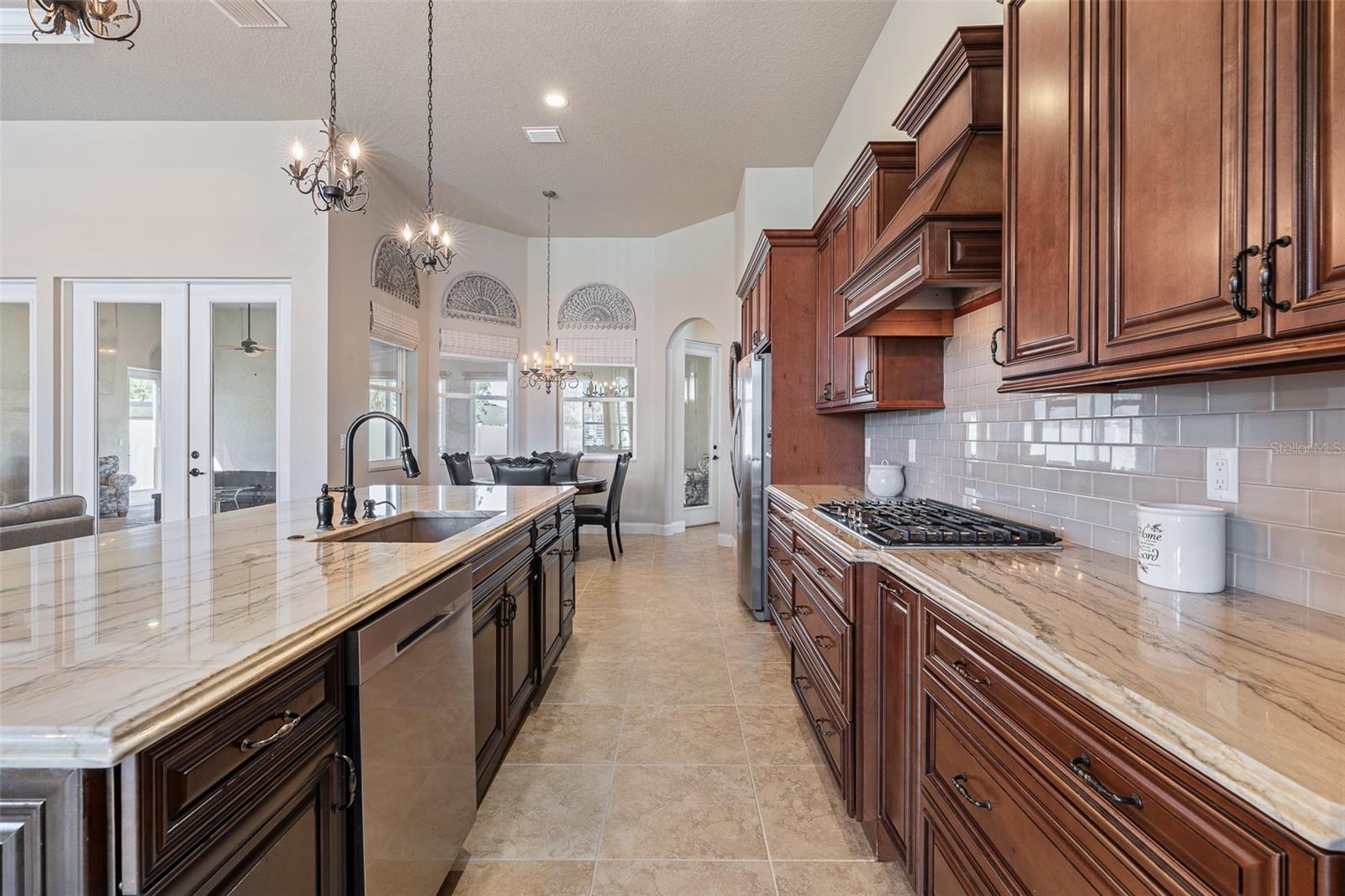 Image 21 of 62 For 22 Noah Boulevard