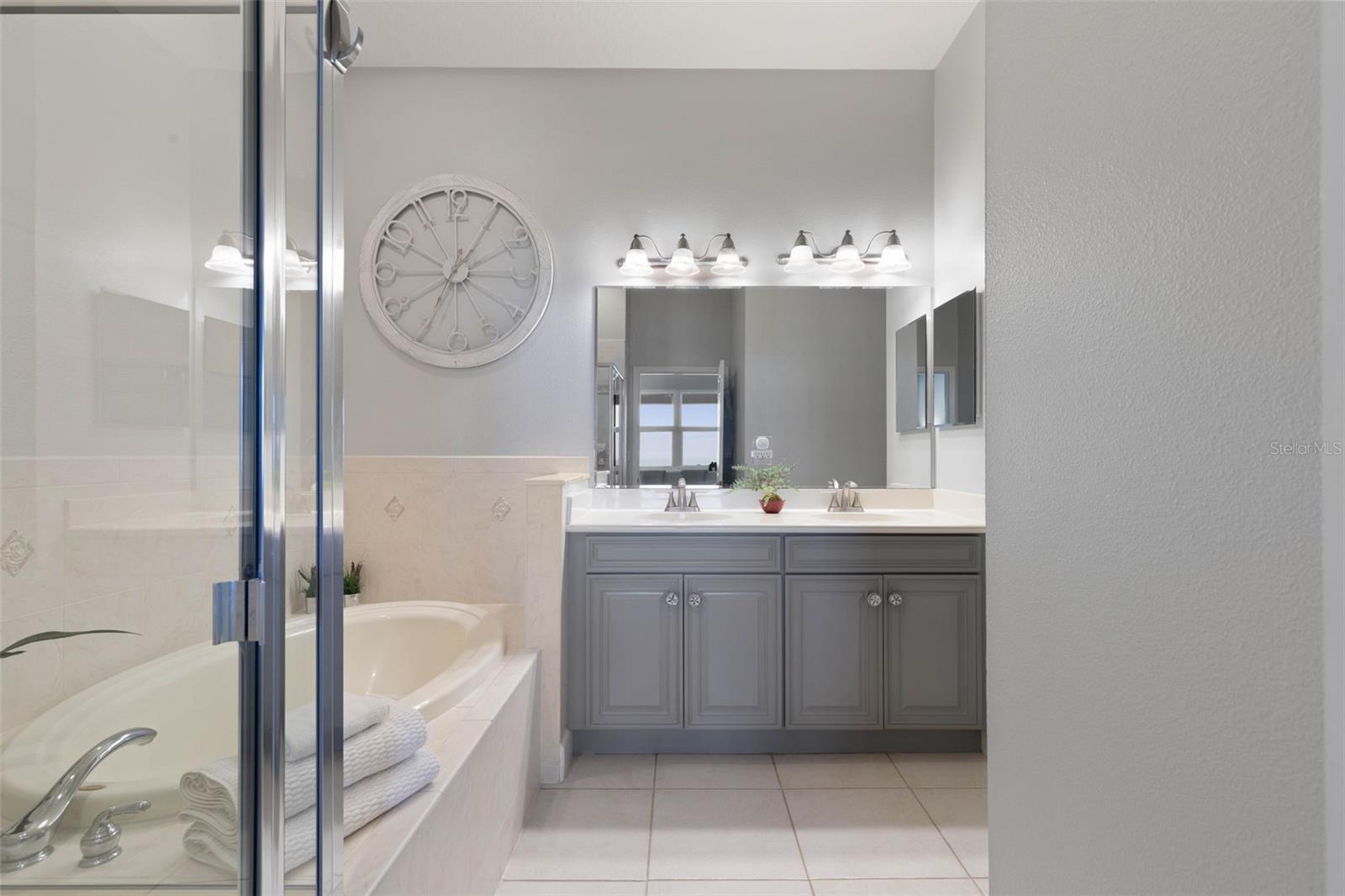 Image 22 of 69 For 200 Cinnamon Beach Way 163