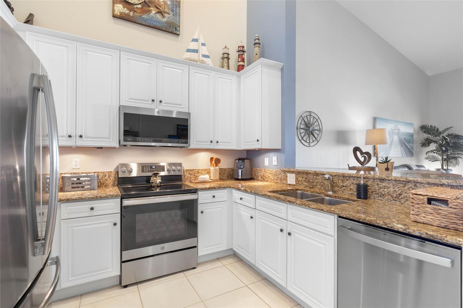 Image 7 of 69 For 200 Cinnamon Beach Way 163