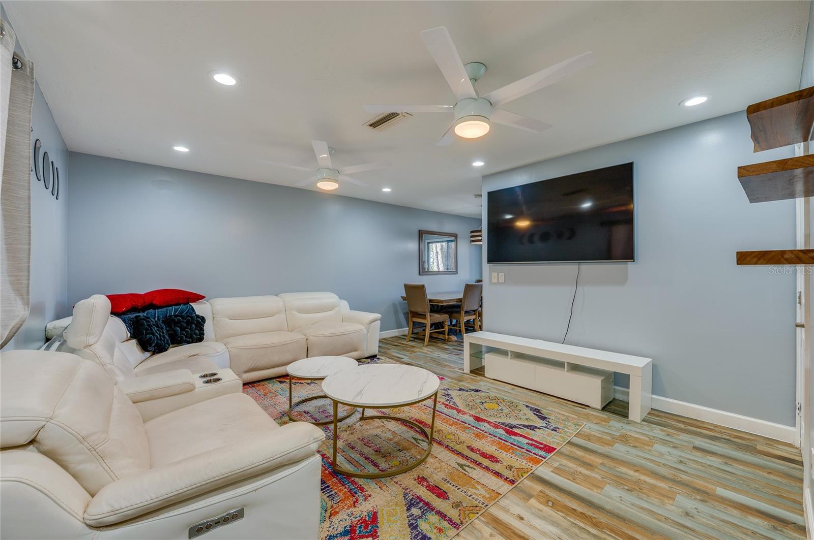 Image 6 of 33 For 322 Canal Road 27