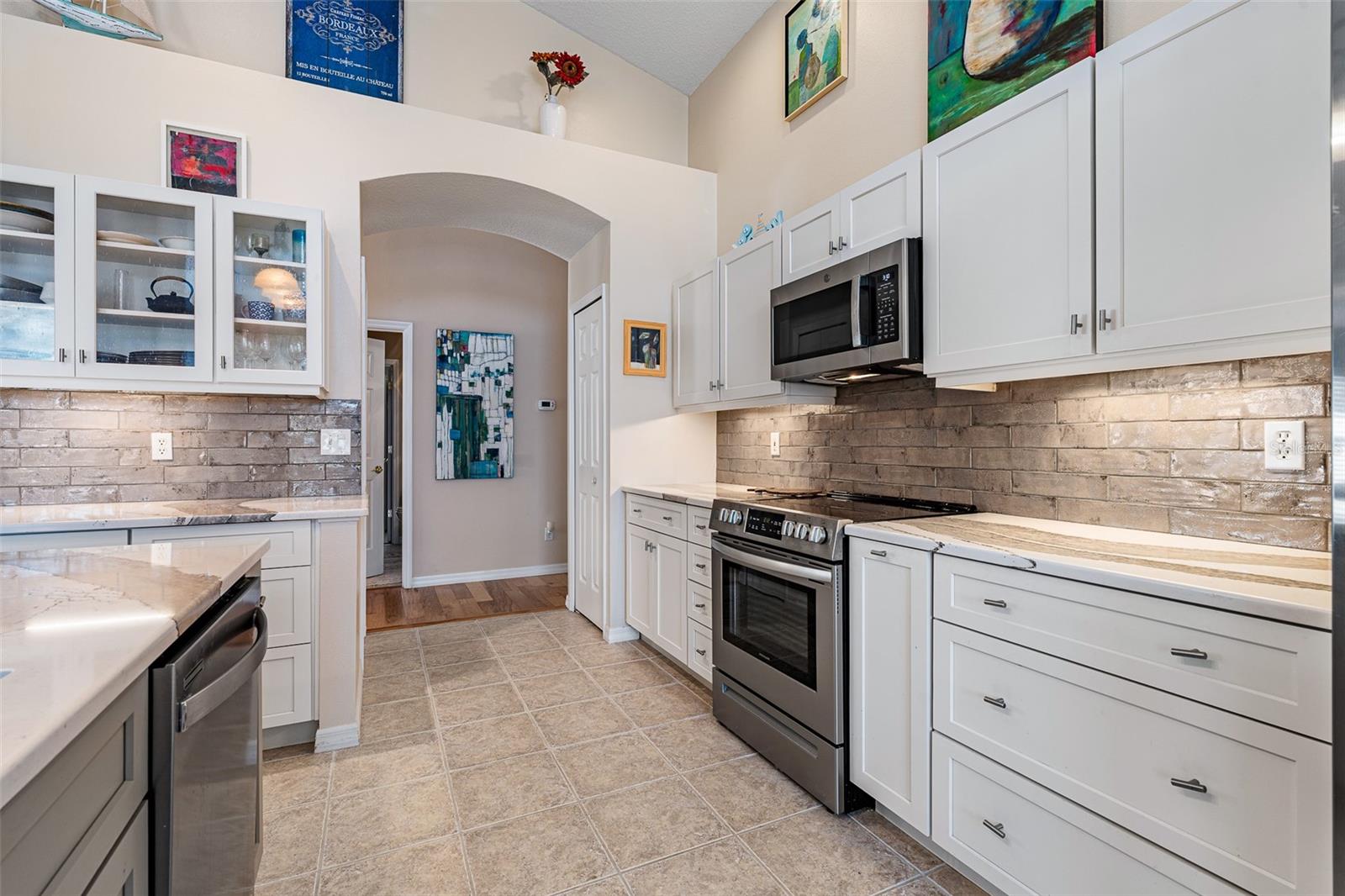 Image 20 of 70 For 1404 Sunningdale Lane