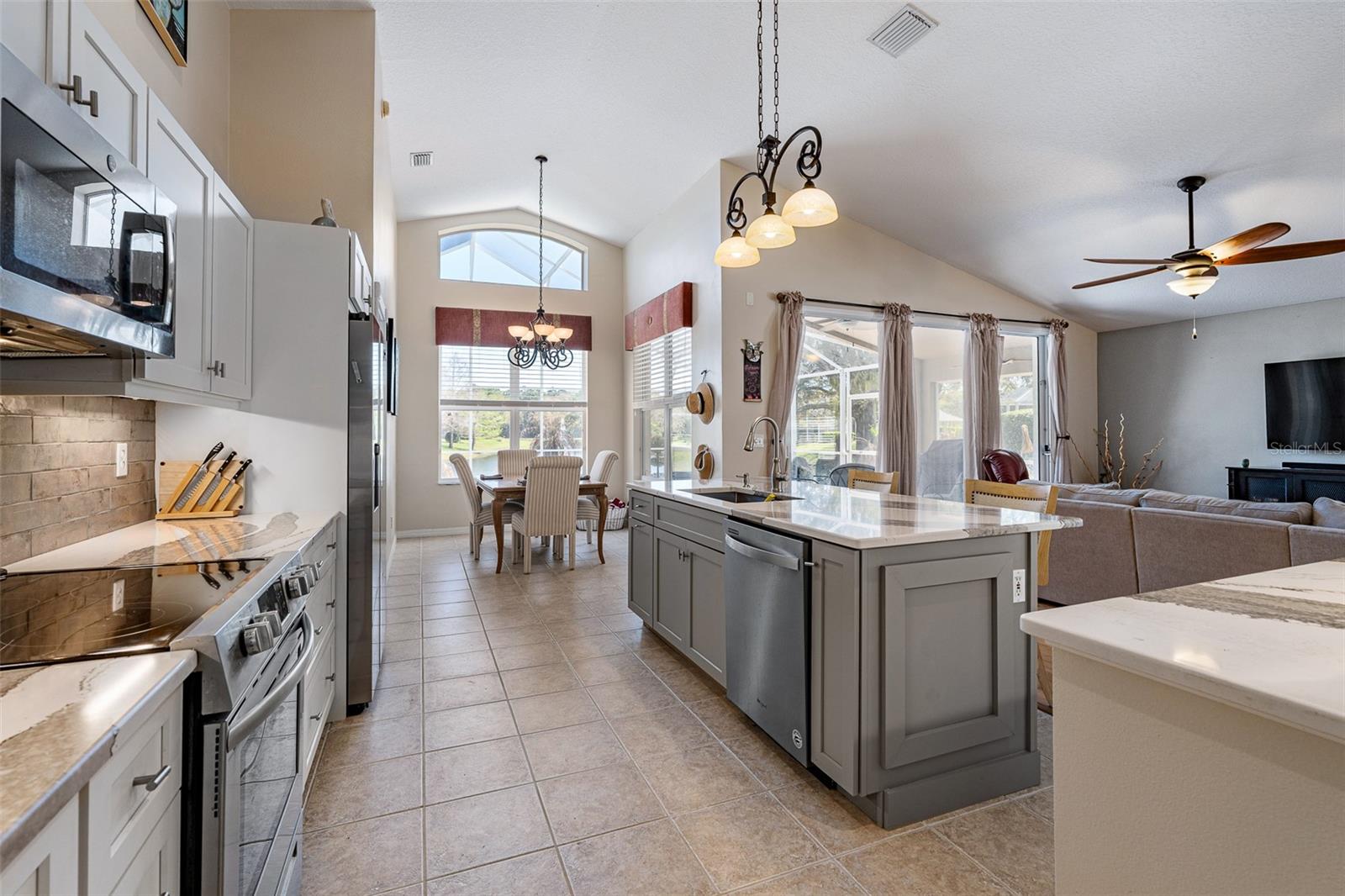 Image 21 of 70 For 1404 Sunningdale Lane