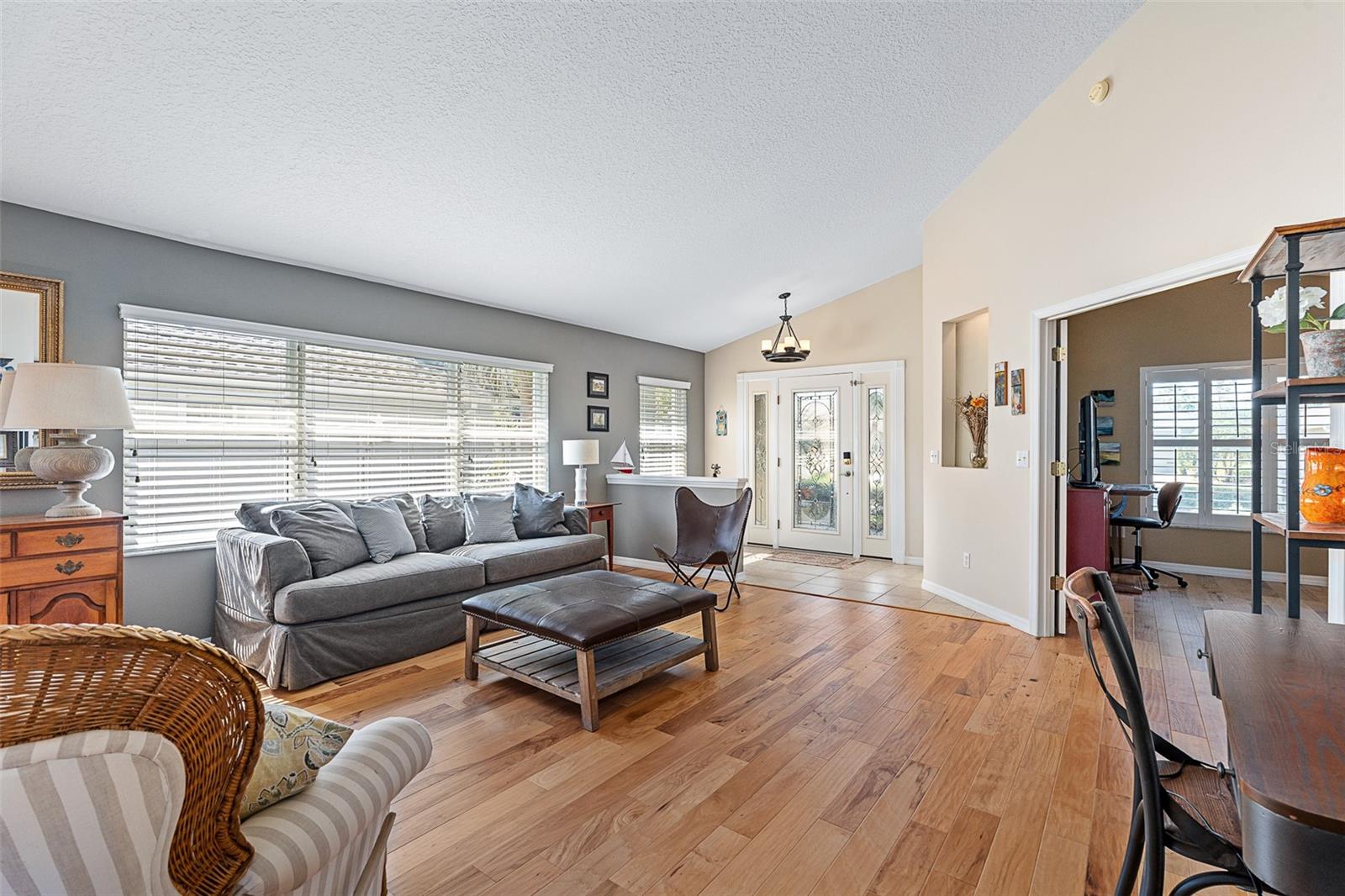 Image 9 of 70 For 1404 Sunningdale Lane