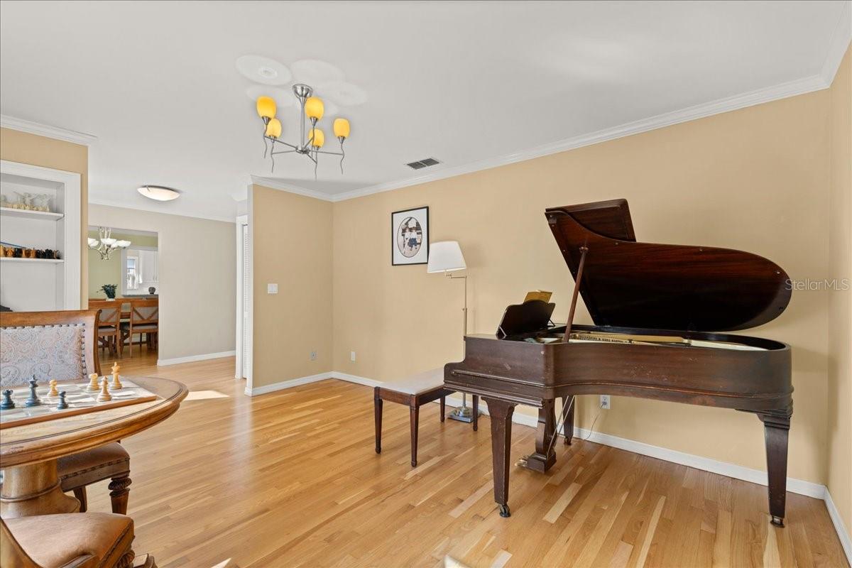 Image 10 of 63 For 1517 Halifax Avenue