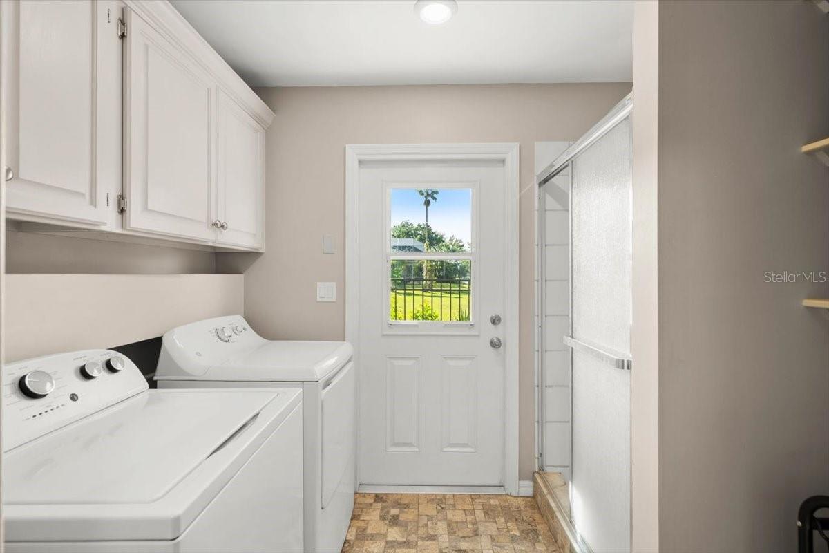 Image 20 of 63 For 1517 Halifax Avenue