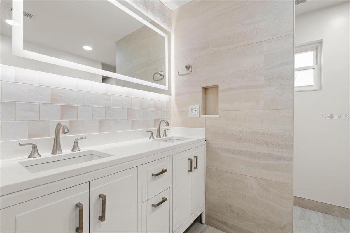 Image 25 of 63 For 1517 Halifax Avenue