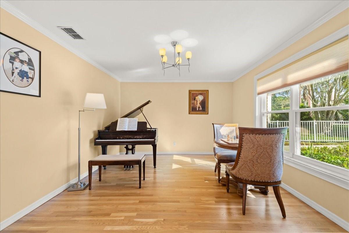 Image 9 of 63 For 1517 Halifax Avenue