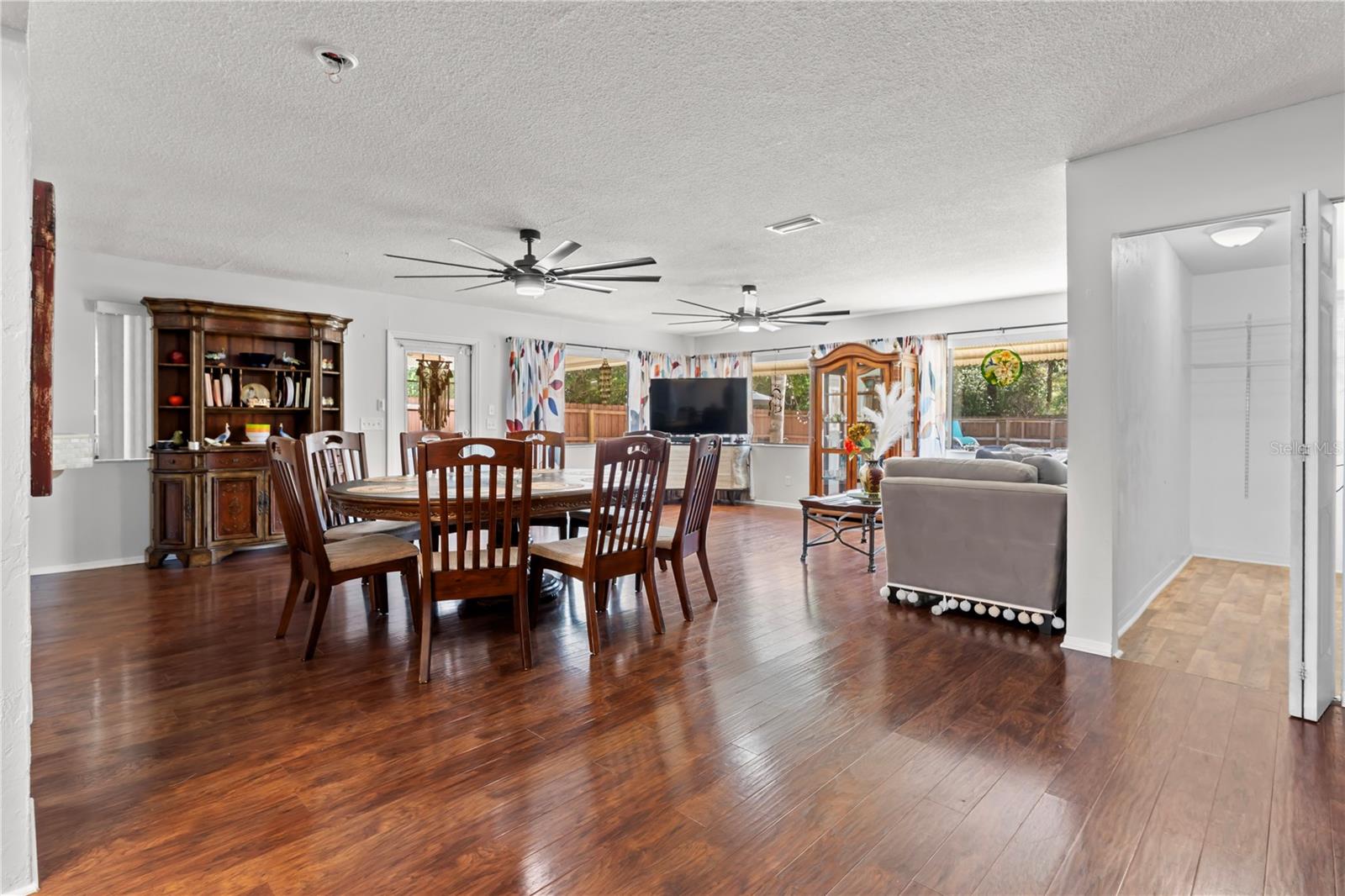 Image 13 of 39 For 118 Beechwood Lane