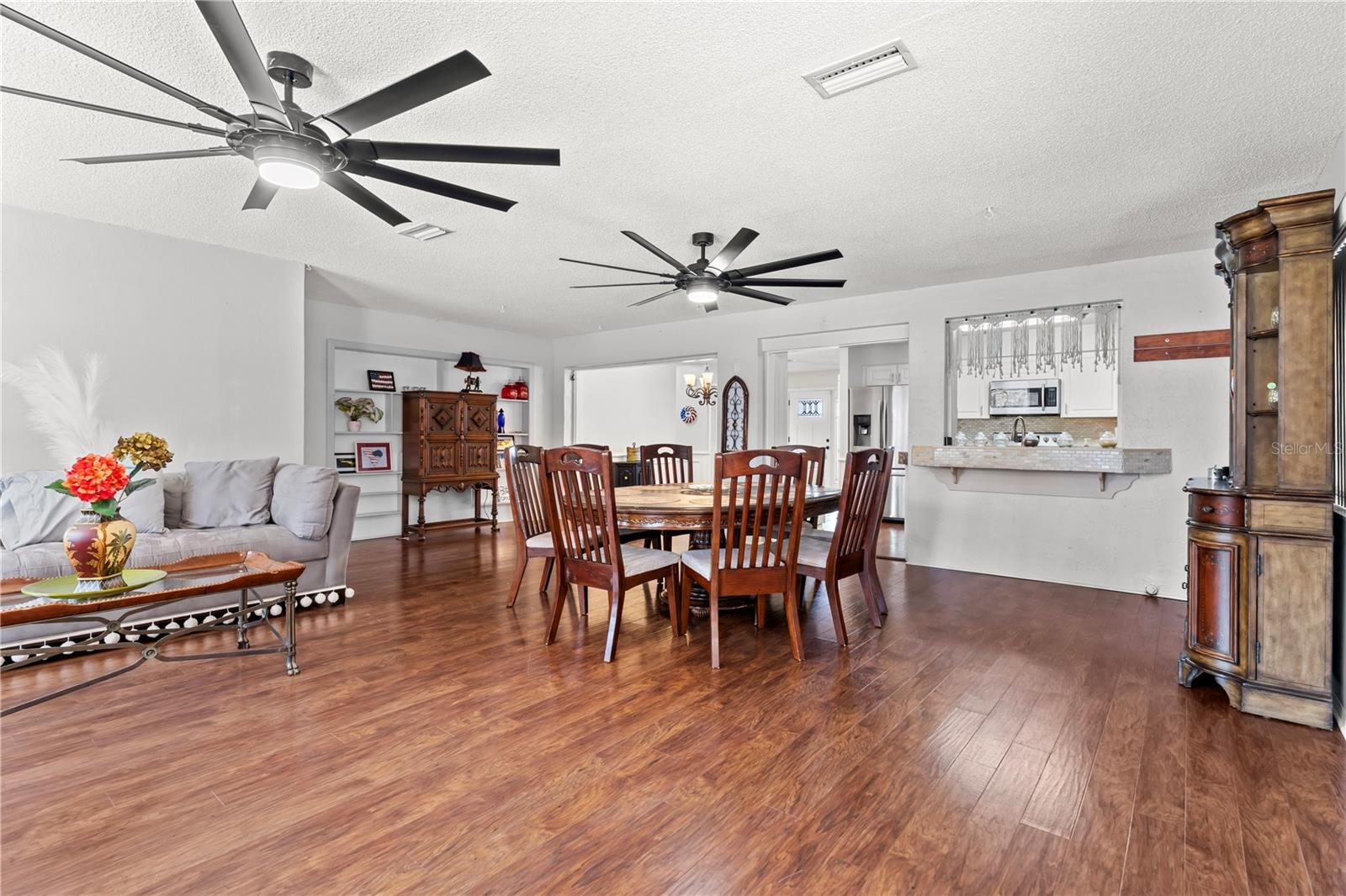 Image 14 of 39 For 118 Beechwood Lane
