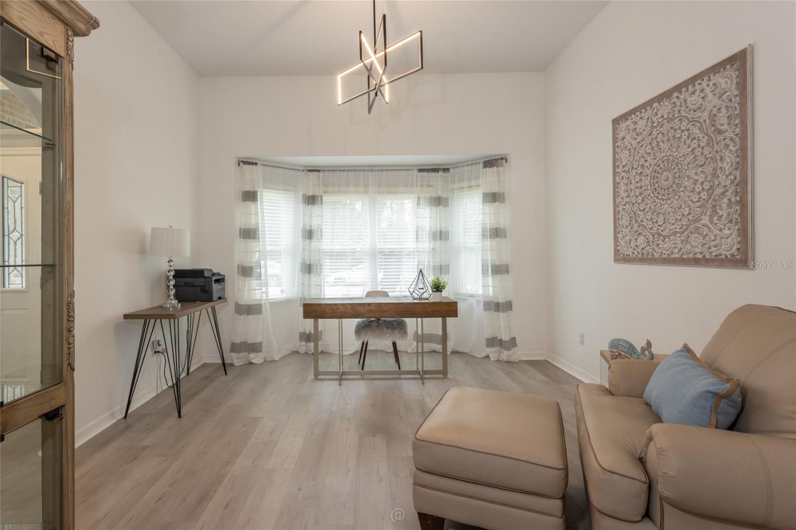 Image 21 of 57 For 2 Elder Drive