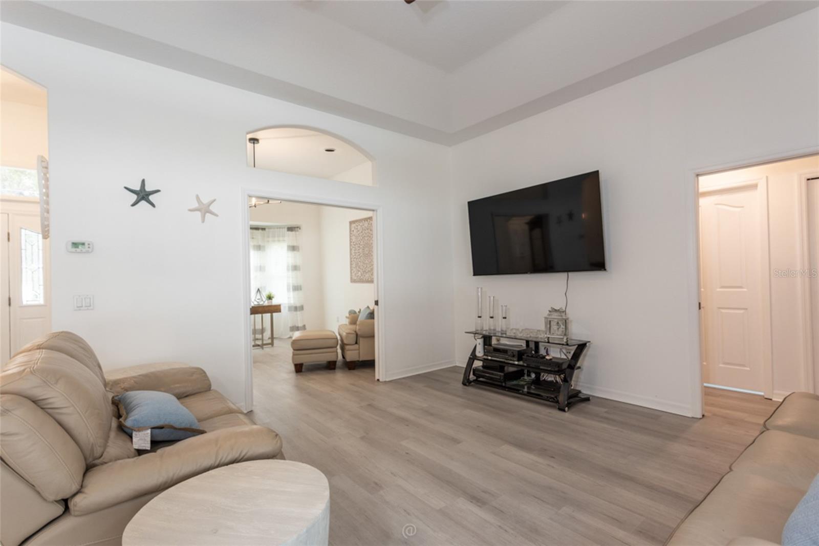 Image 24 of 57 For 2 Elder Drive