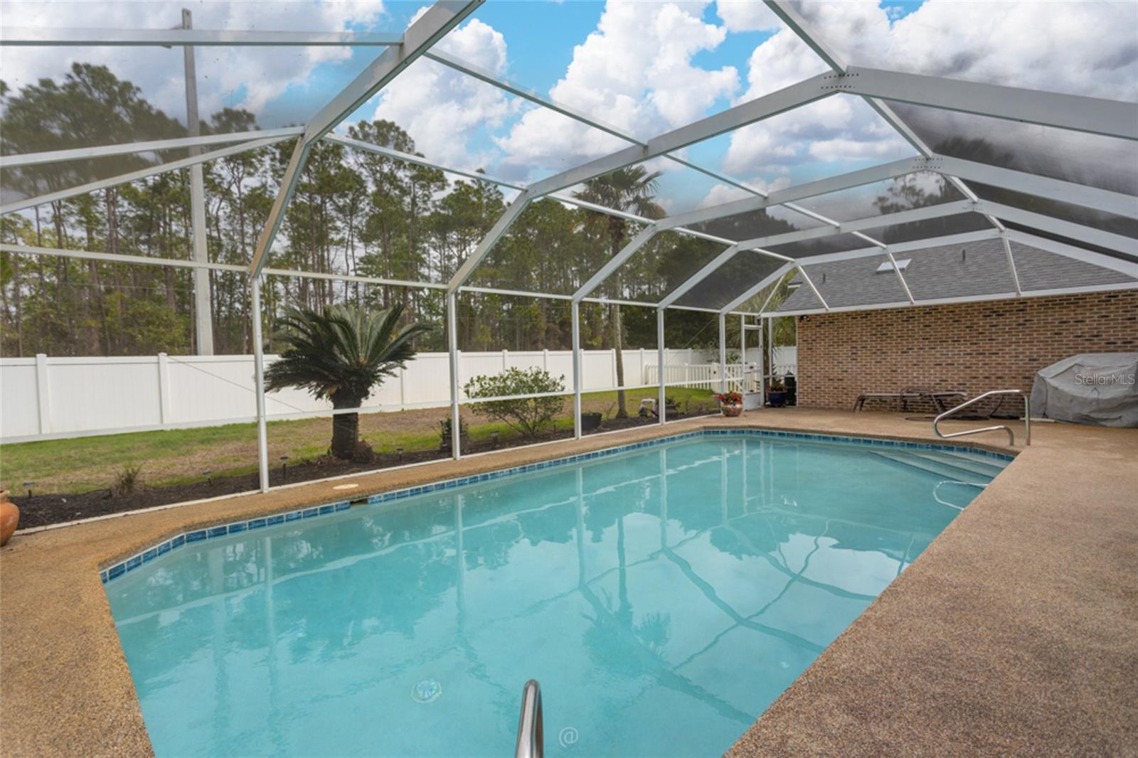 Image 47 of 57 For 2 Elder Drive