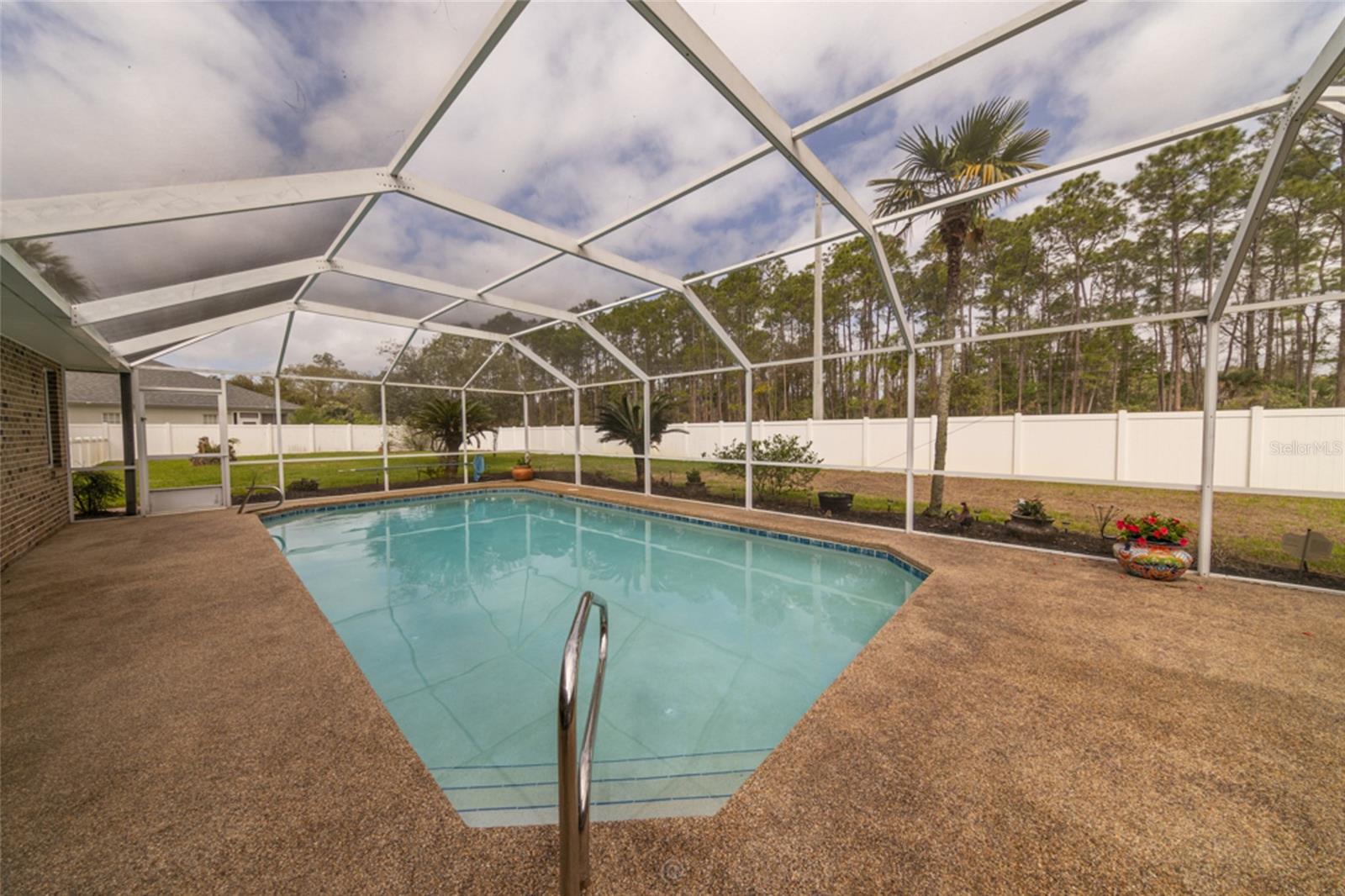 Image 48 of 57 For 2 Elder Drive