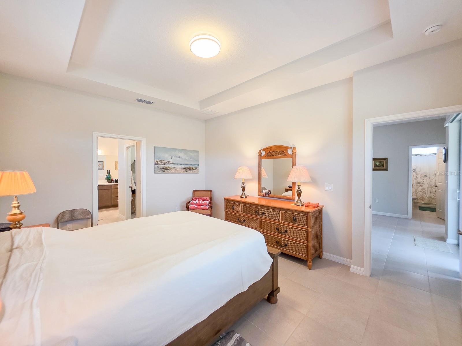 Image 16 of 45 For 8 Lakeland Way