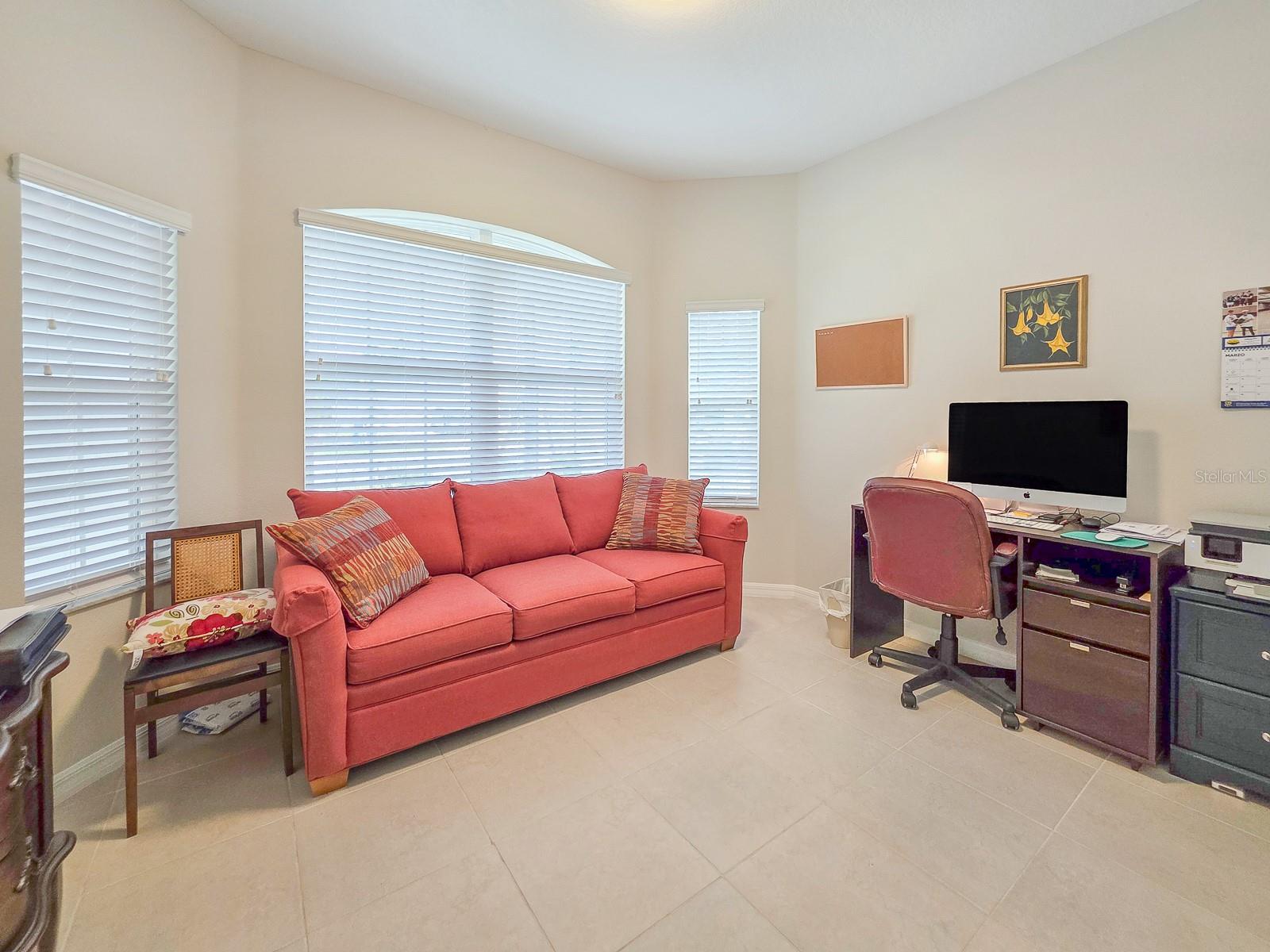 Image 25 of 45 For 8 Lakeland Way