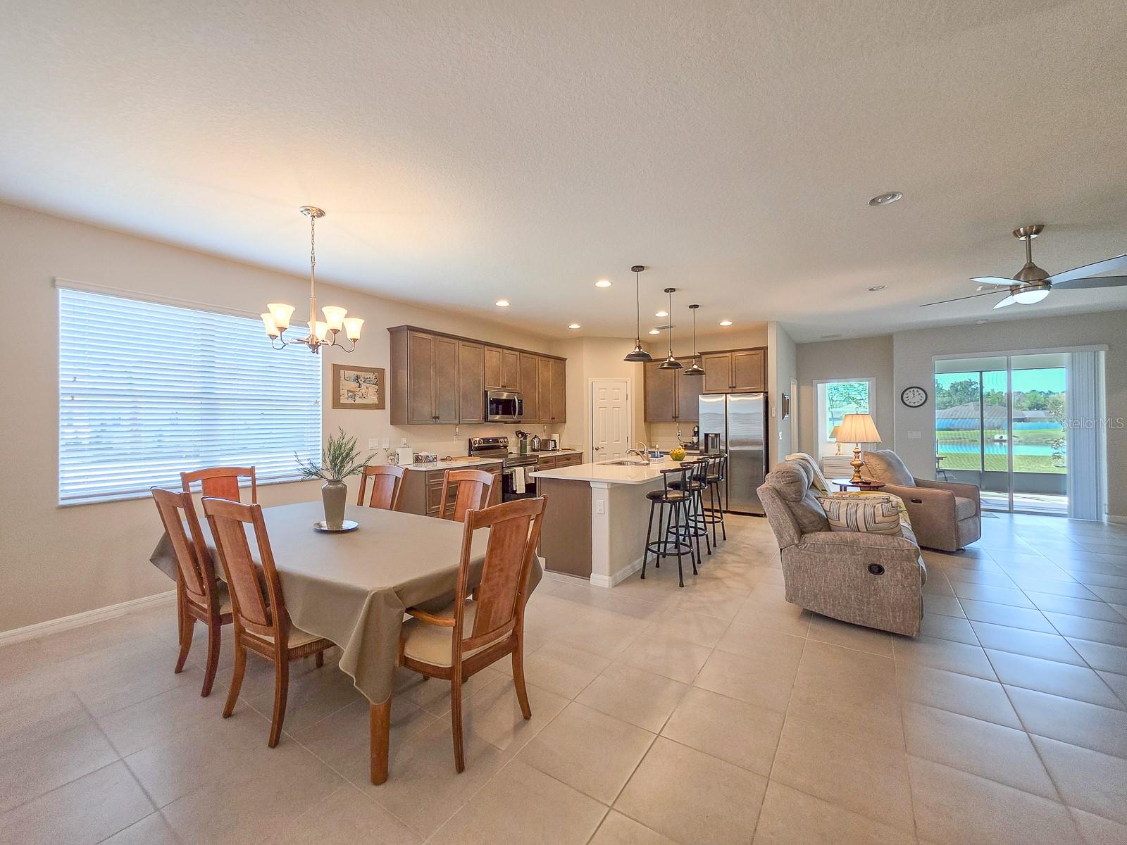 Image 5 of 45 For 8 Lakeland Way