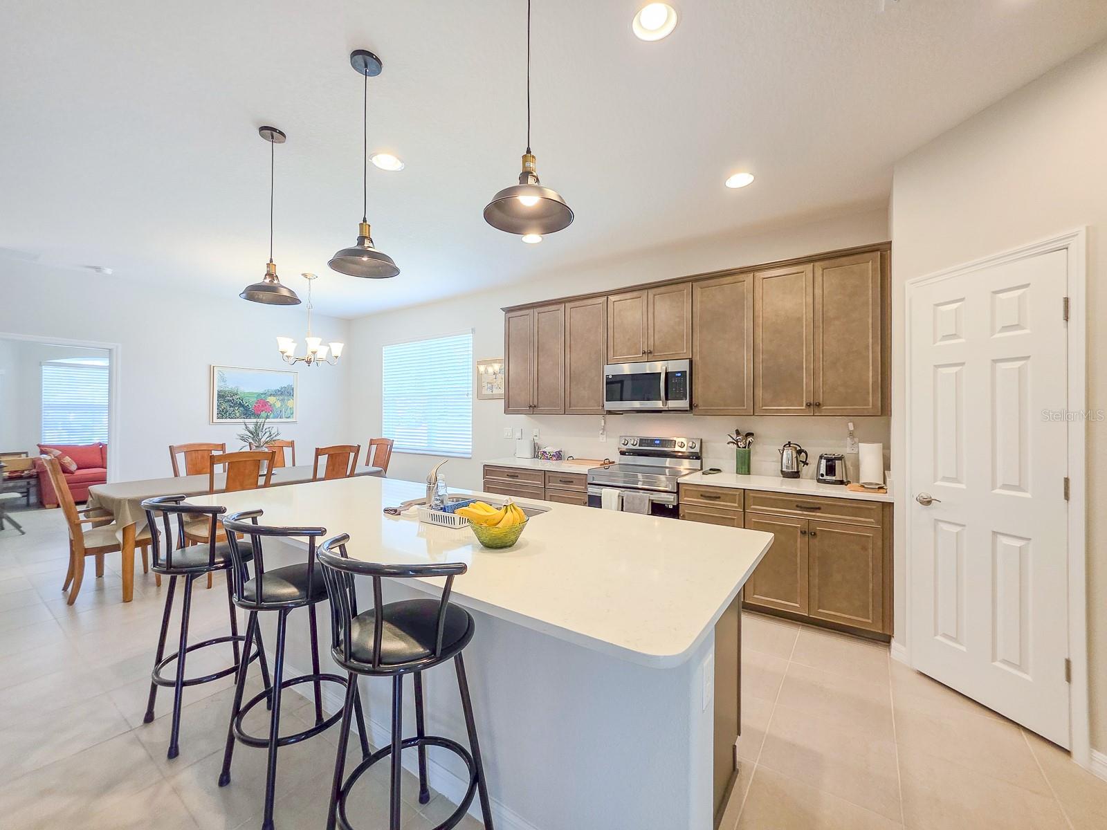 Image 9 of 45 For 8 Lakeland Way