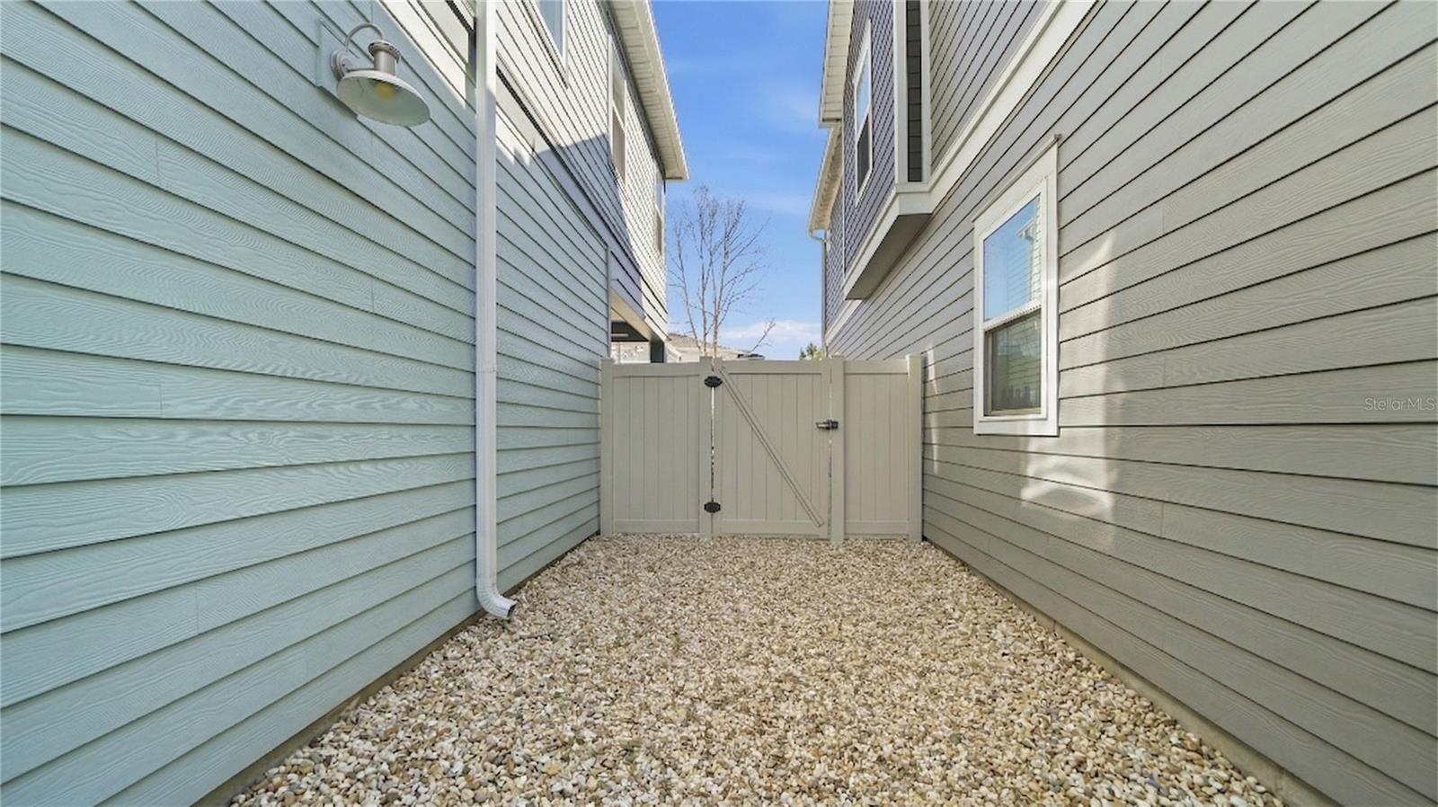 Image 52 of 65 For 7331 Beach Haven Place