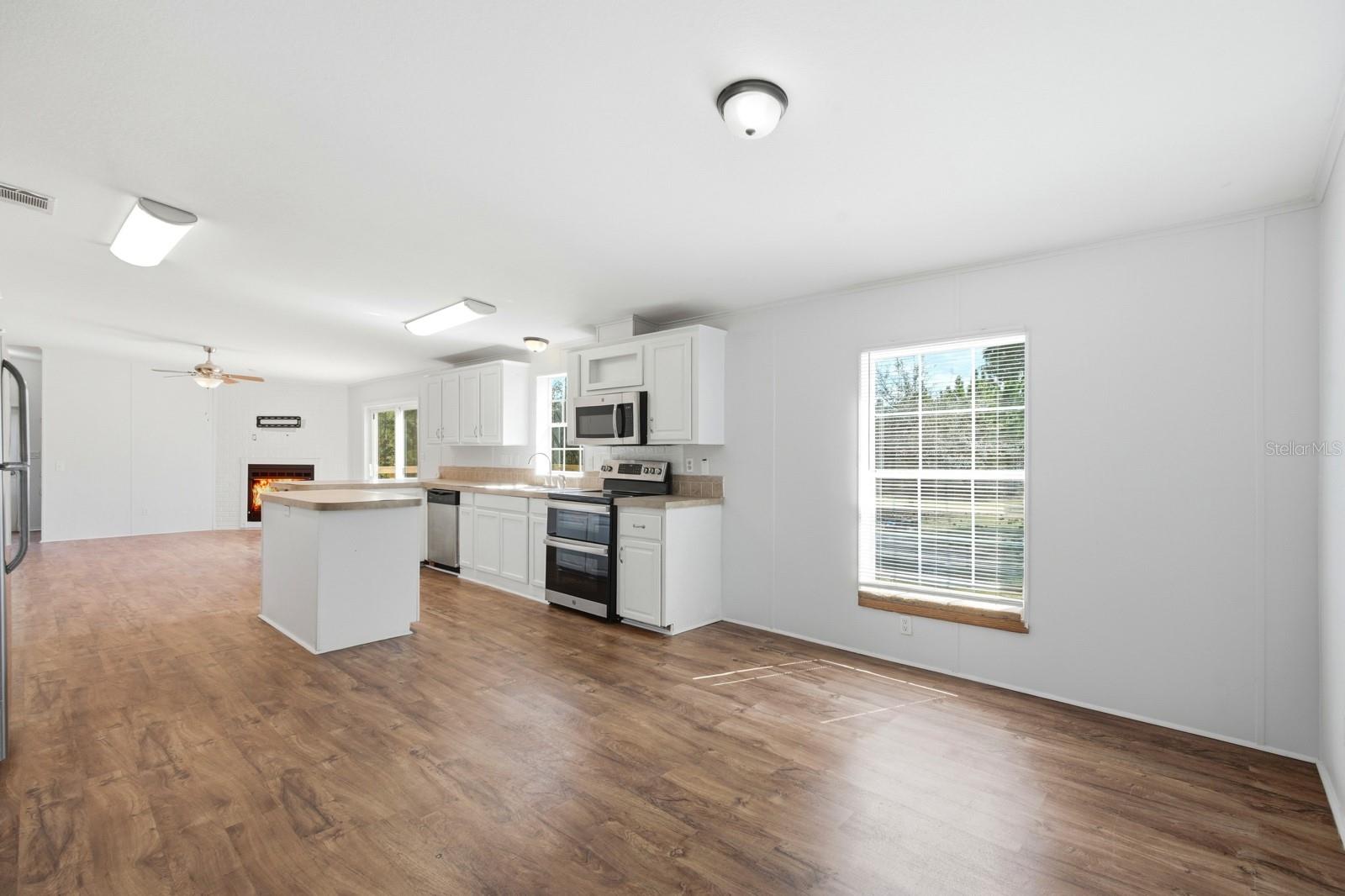 Image 15 of 73 For 299 Cayenne Street