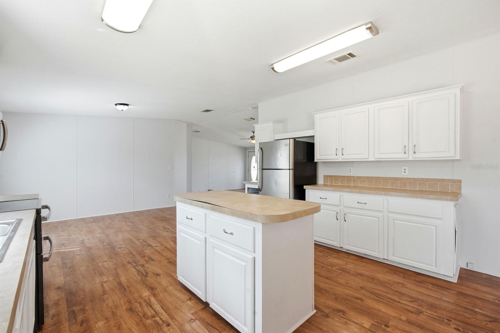 Image 19 of 73 For 299 Cayenne Street