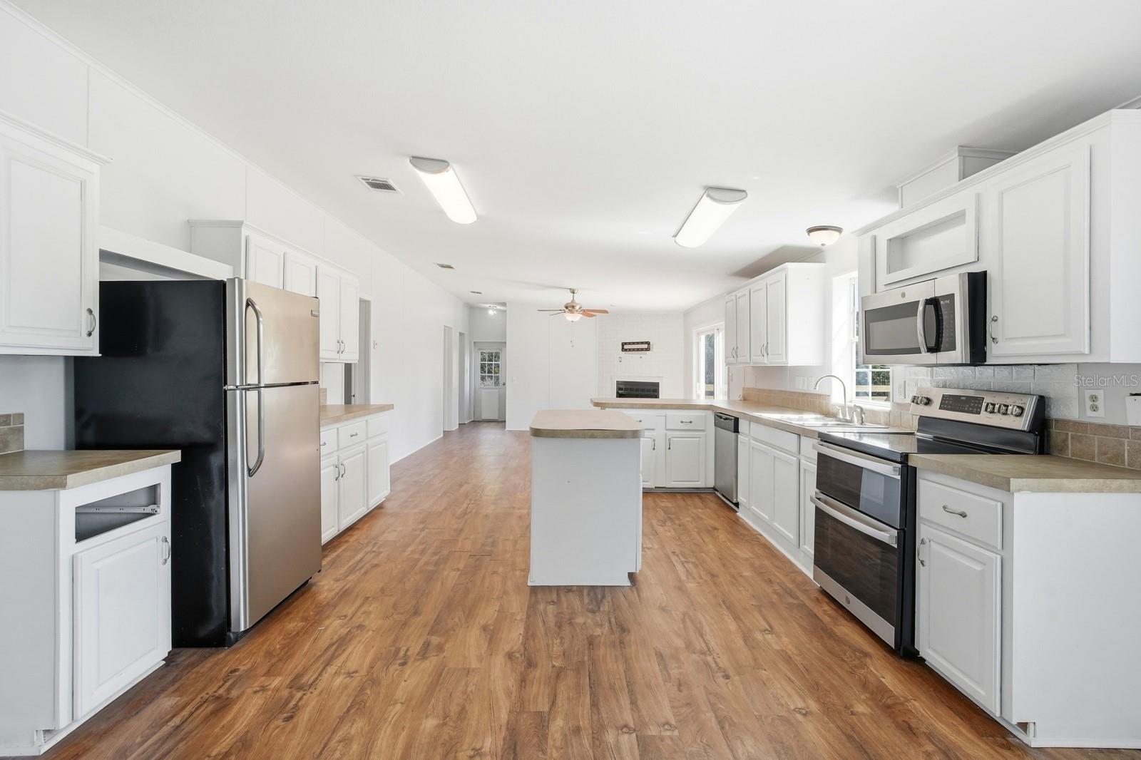 Image 20 of 73 For 299 Cayenne Street