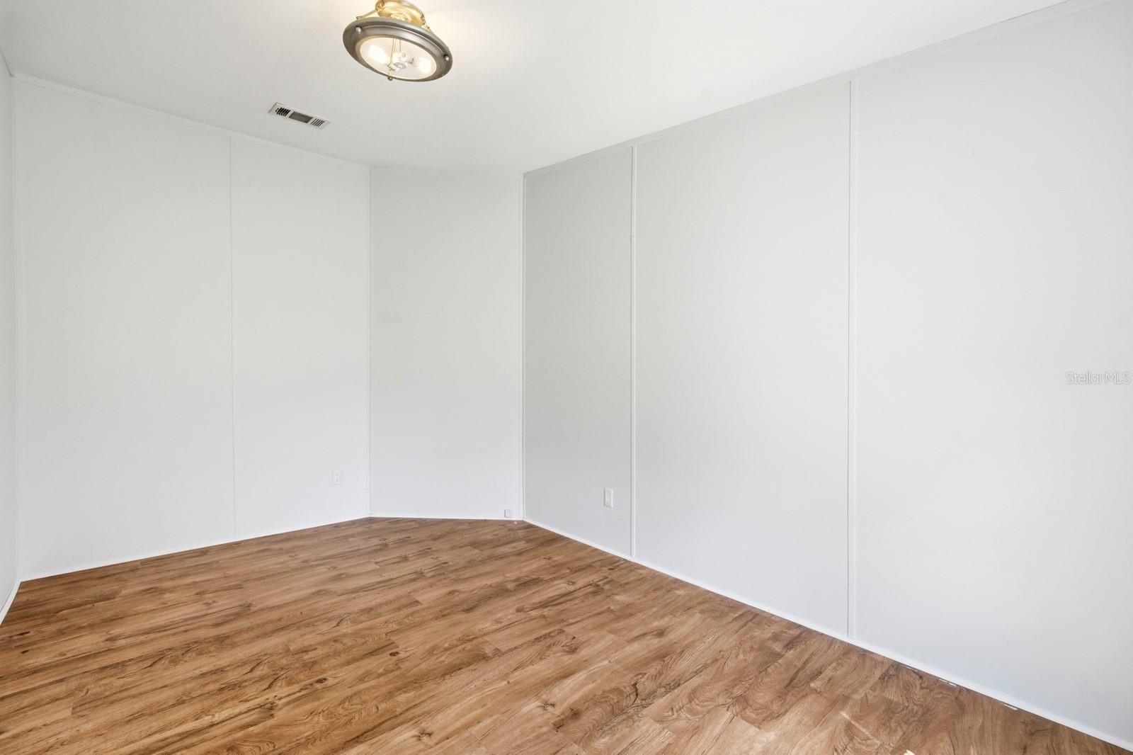 Image 29 of 73 For 299 Cayenne Street