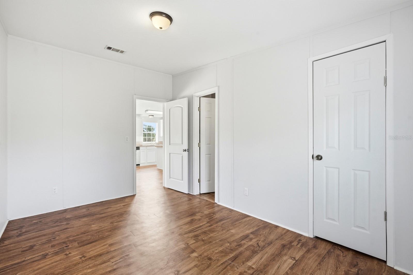 Image 33 of 73 For 299 Cayenne Street