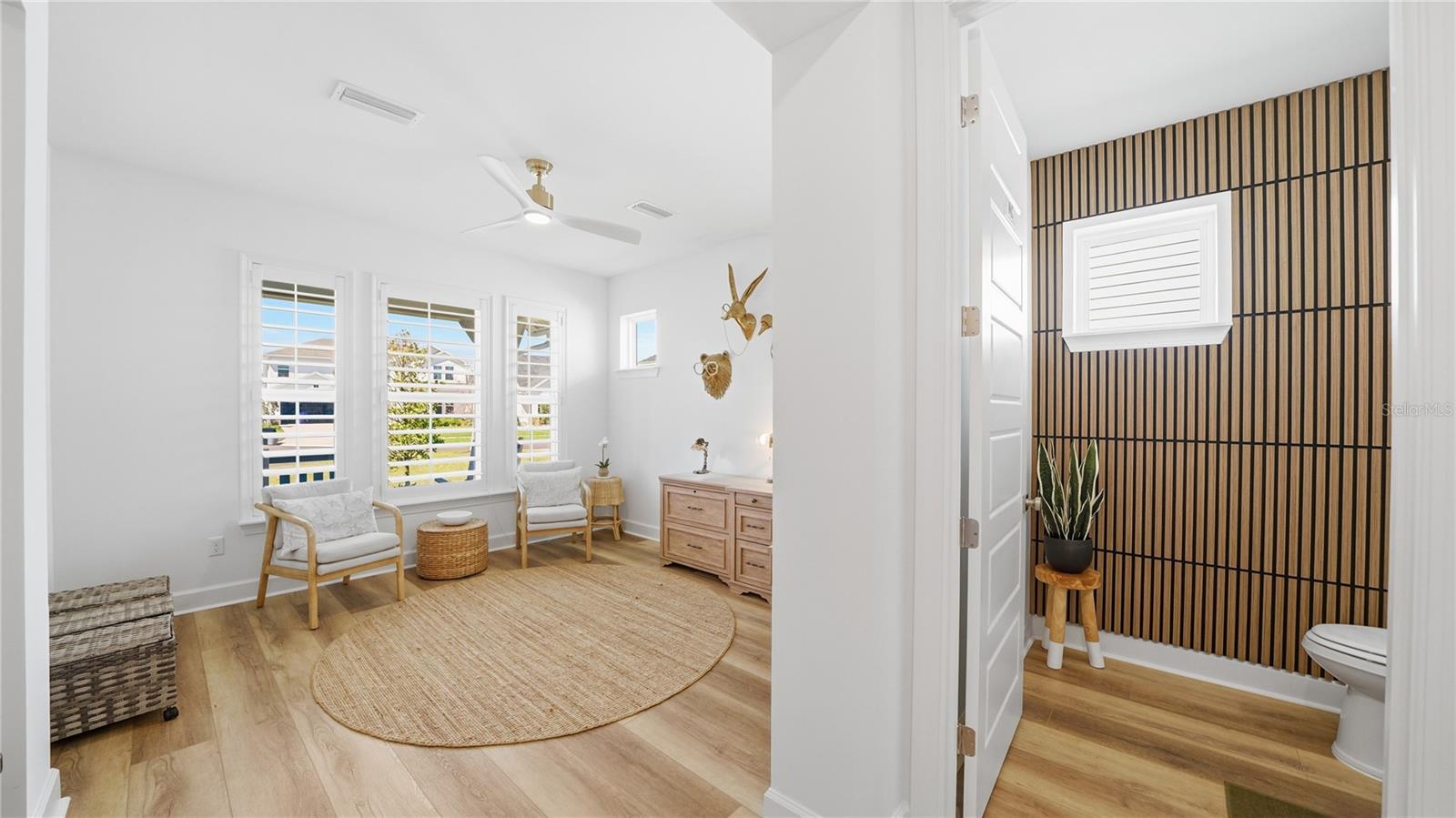 Image 11 of 91 For 119 Victory Court