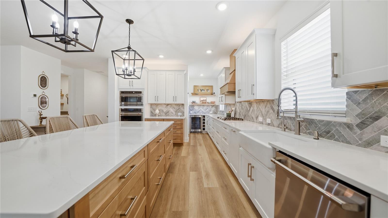 Image 16 of 91 For 119 Victory Court