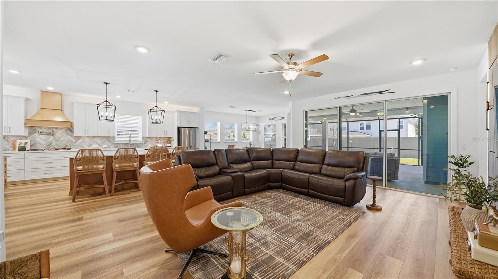 Image 25 of 91 For 119 Victory Court