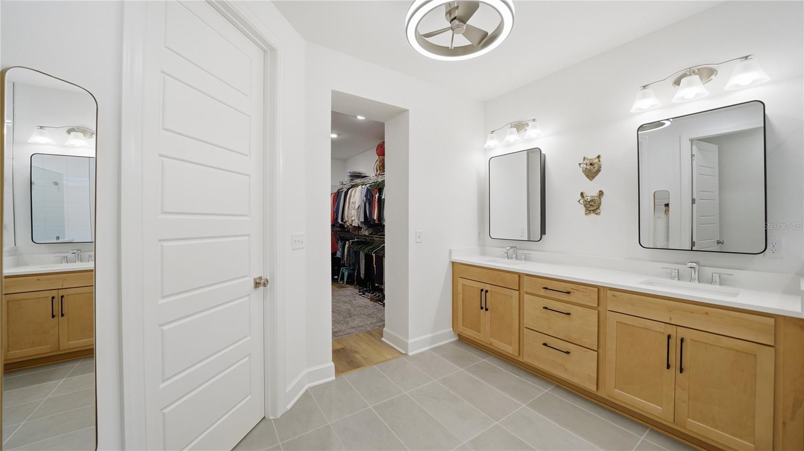 Image 36 of 91 For 119 Victory Court