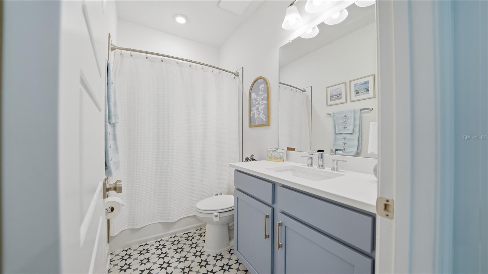 Image 39 of 91 For 119 Victory Court