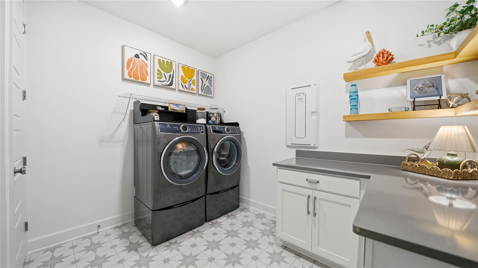 Image 43 of 91 For 119 Victory Court