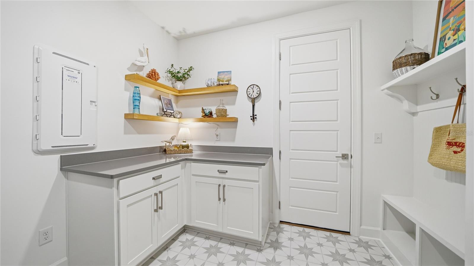 Image 44 of 91 For 119 Victory Court