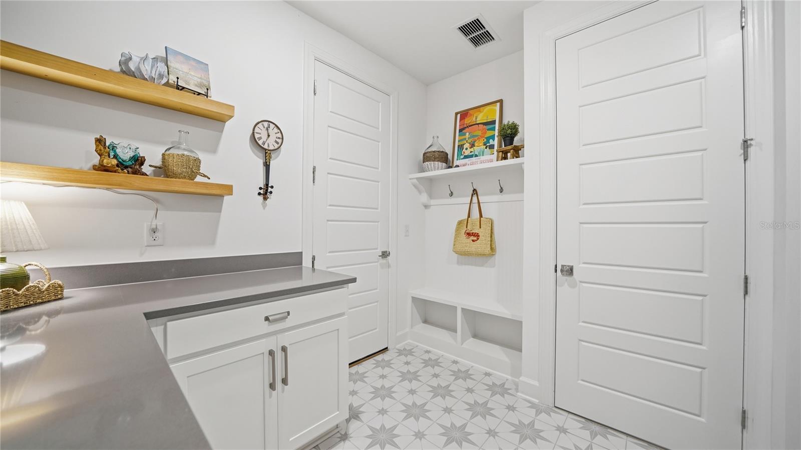 Image 45 of 91 For 119 Victory Court