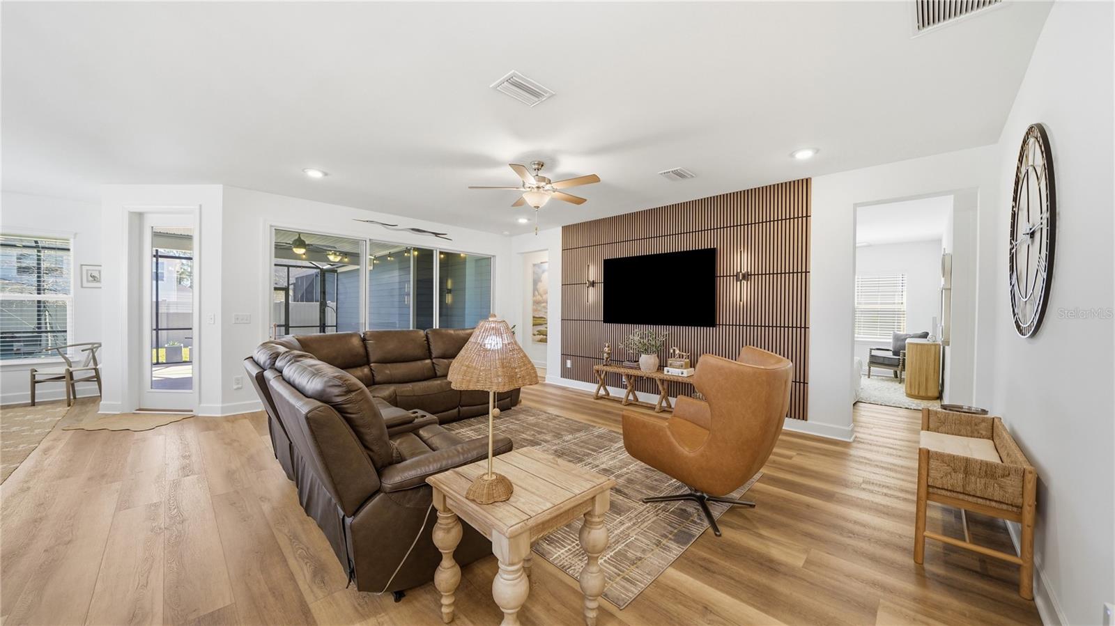 Image 7 of 91 For 119 Victory Court