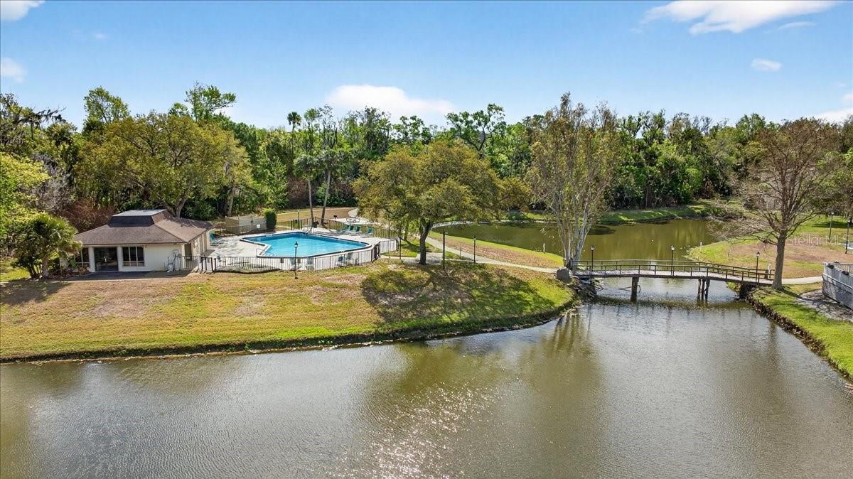 Image 62 of 75 For 525 Lake Bridge Drive