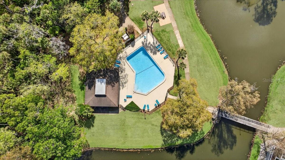 Image 63 of 75 For 525 Lake Bridge Drive