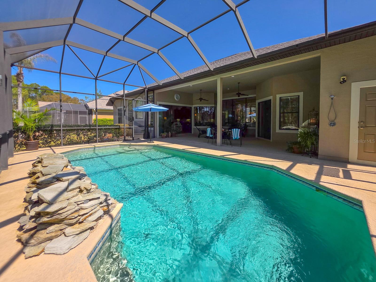 Image 29 of 93 For 19 Park Circle