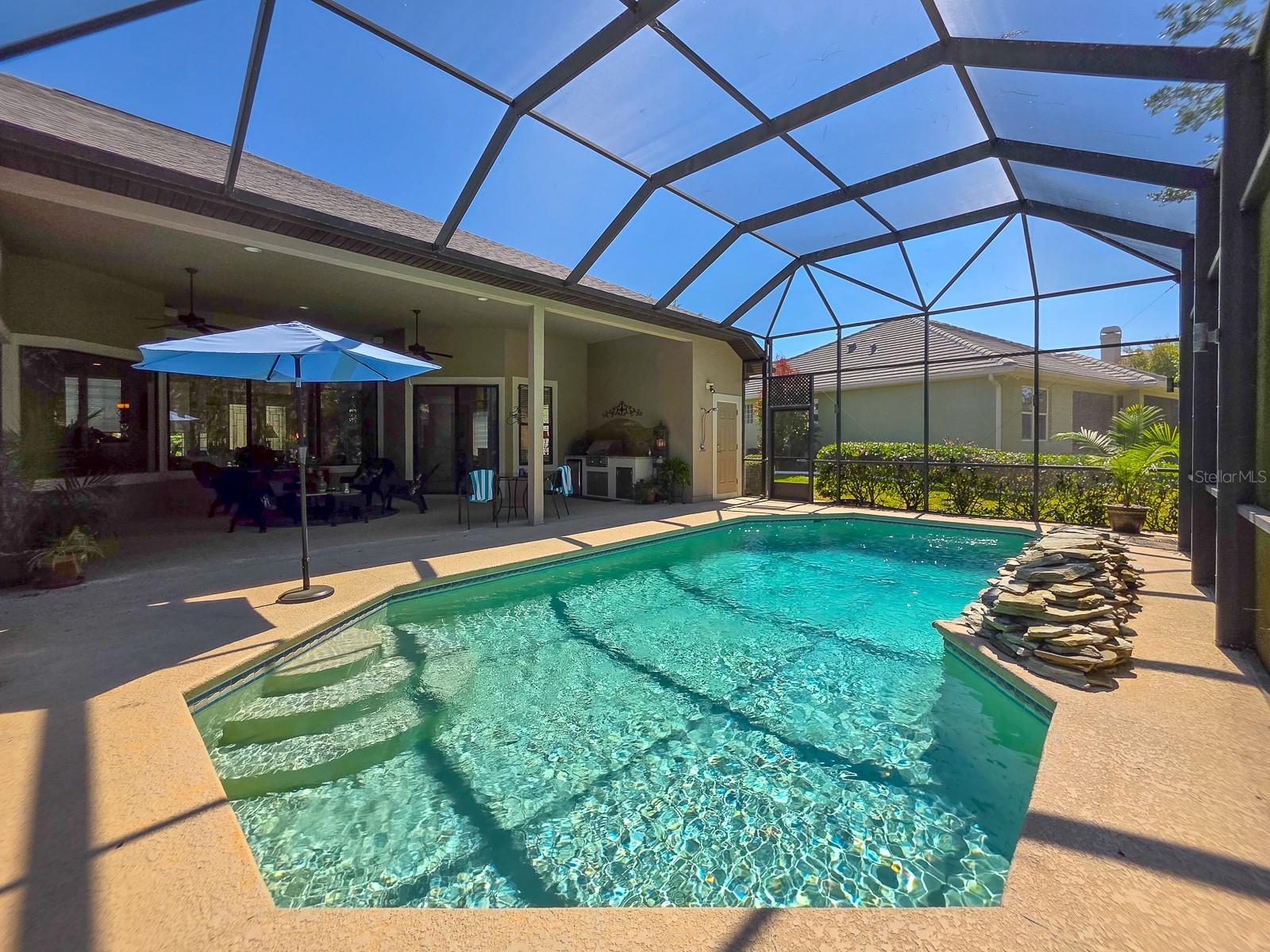 Image 30 of 93 For 19 Park Circle