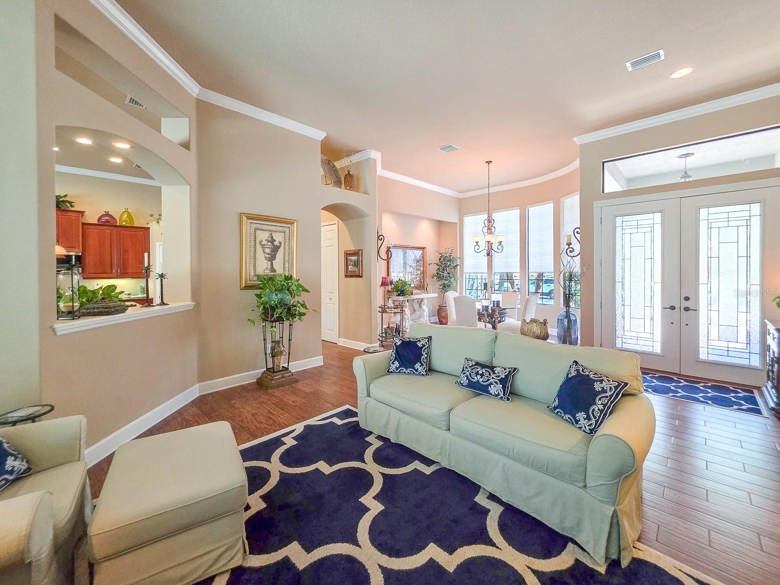 Image 9 of 93 For 19 Park Circle