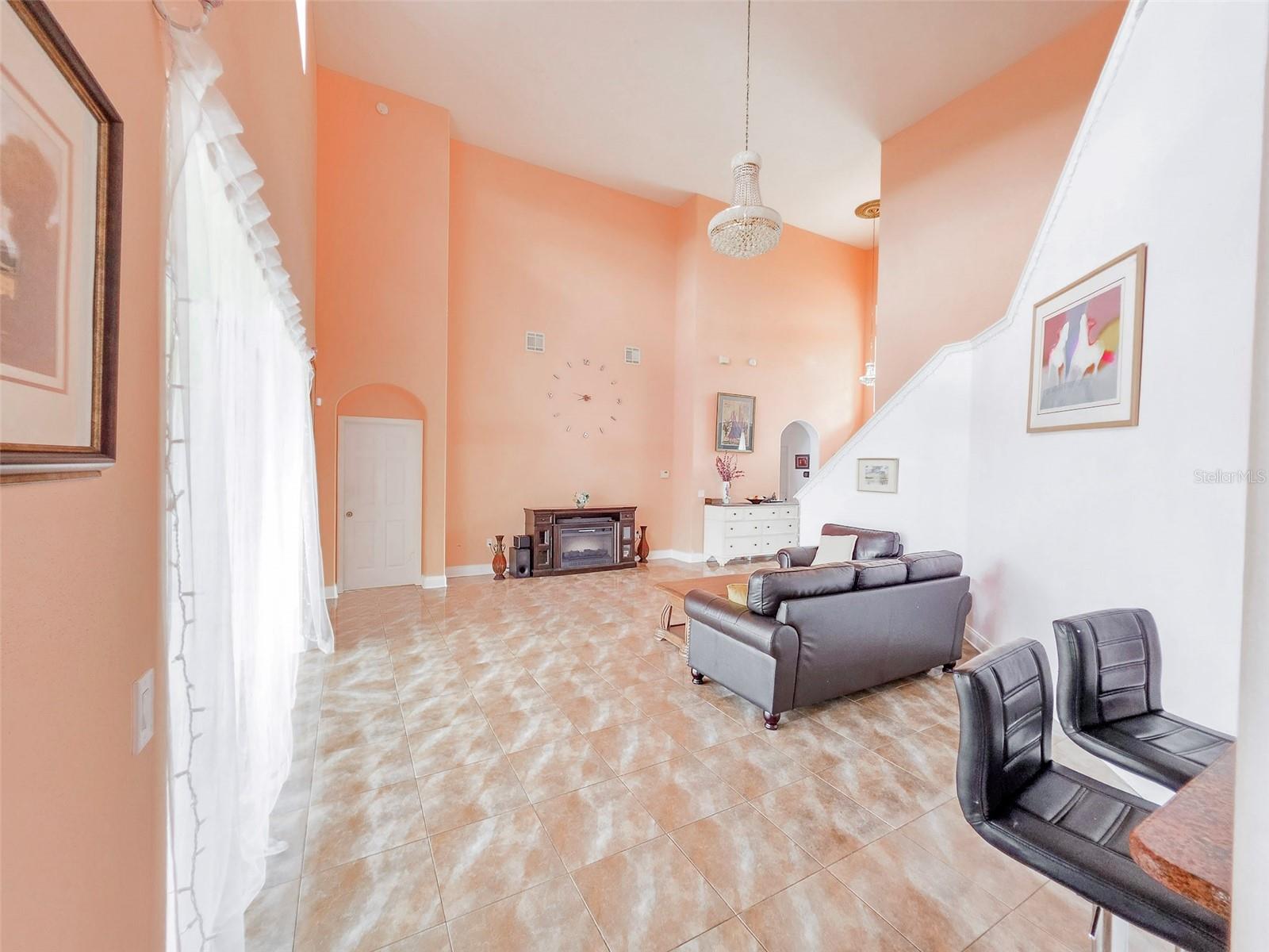 Image 18 of 61 For 18 Price Lane