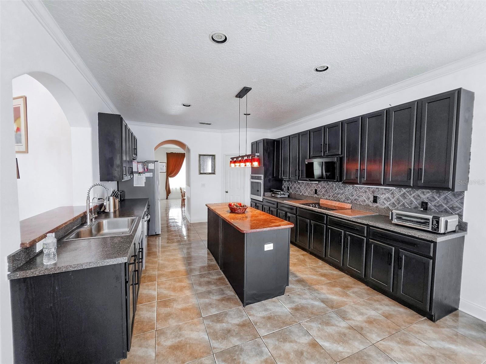 Image 19 of 61 For 18 Price Lane