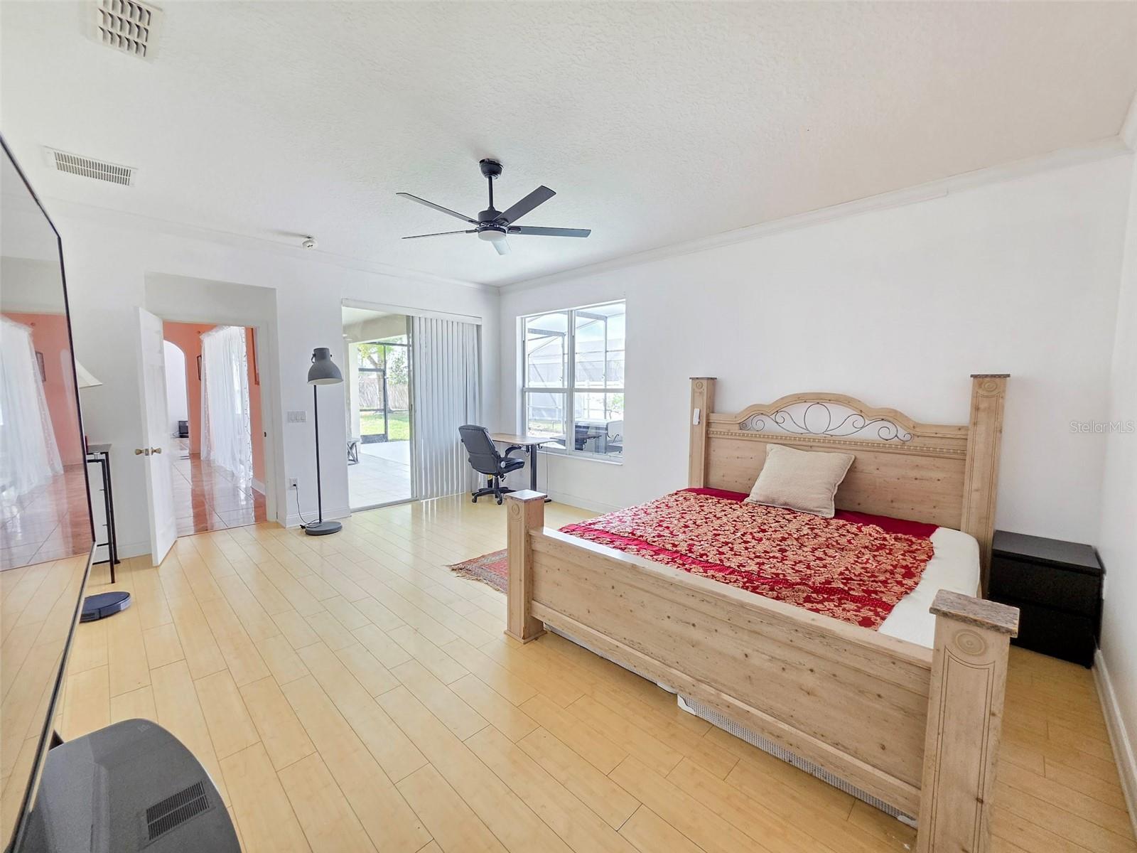 Image 29 of 61 For 18 Price Lane