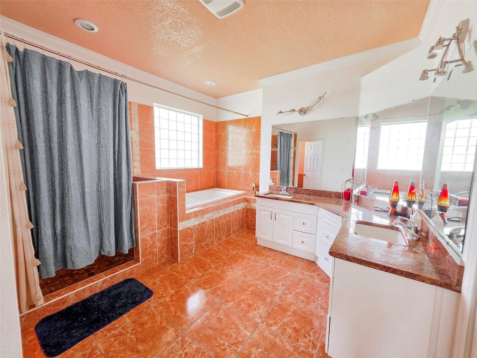 Image 30 of 61 For 18 Price Lane