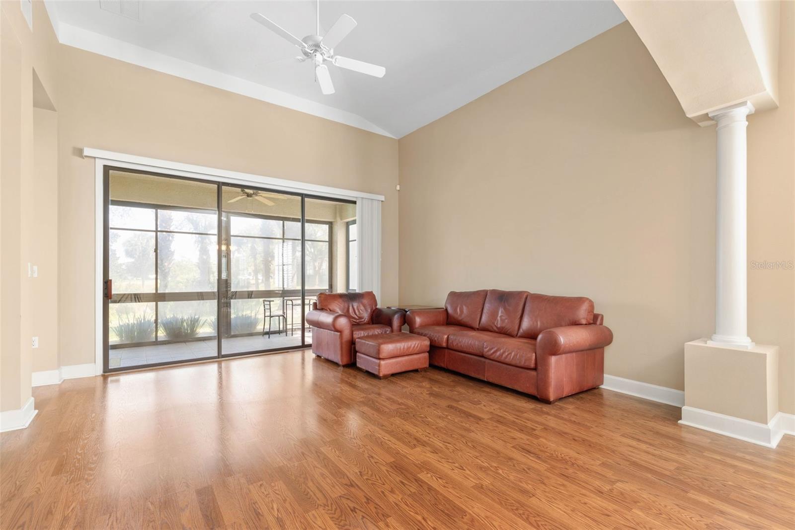 Image 19 of 67 For 10 River Point Drive